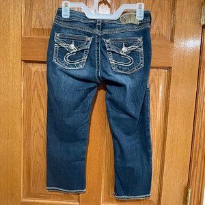 SILVER JEANS Suki Surplus Capri Women's 27 Distressed Flap Pockets Crop Jeans